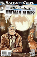 Gotham Gazette: Batman Alive Battle for the Cowl - Gotham Gazette Batman Alive? |  Issue