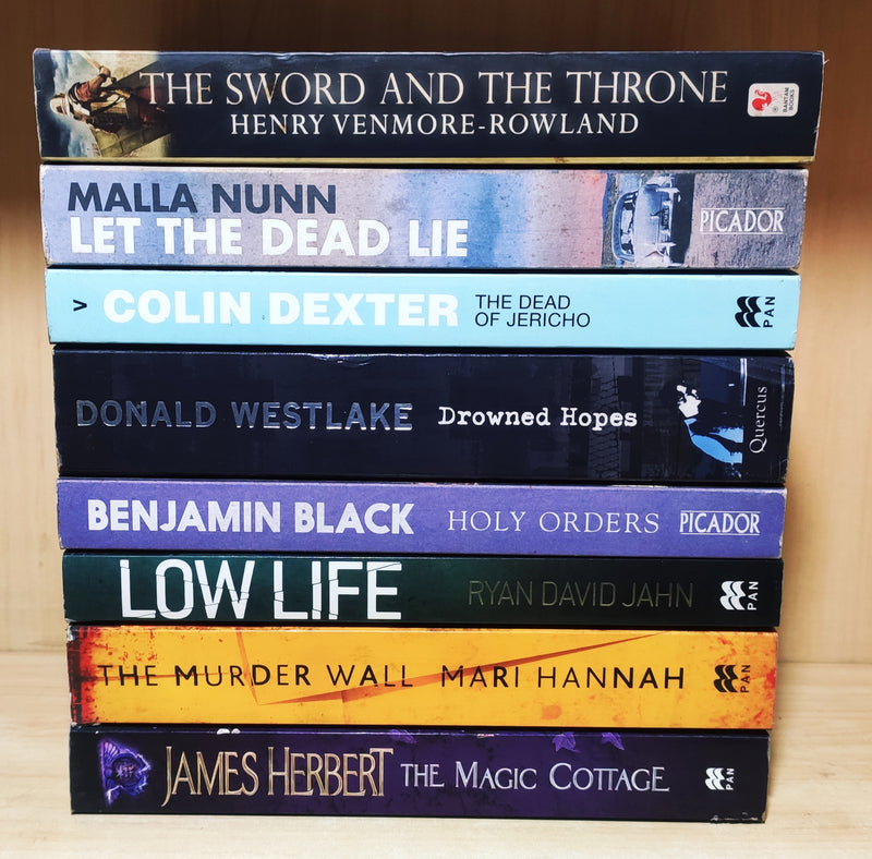 Crime & Thriller by Bestselling Foreign Authors | Pack of 8 Books | FREE Delivery & Bookmarks