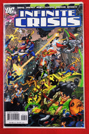 Infinite Crisis | Comic Books by DC & Marvel | Condition: Very Good
