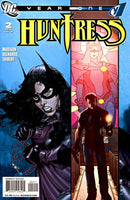 Huntress: Year One Part II : La Donna Mobile |  Issue